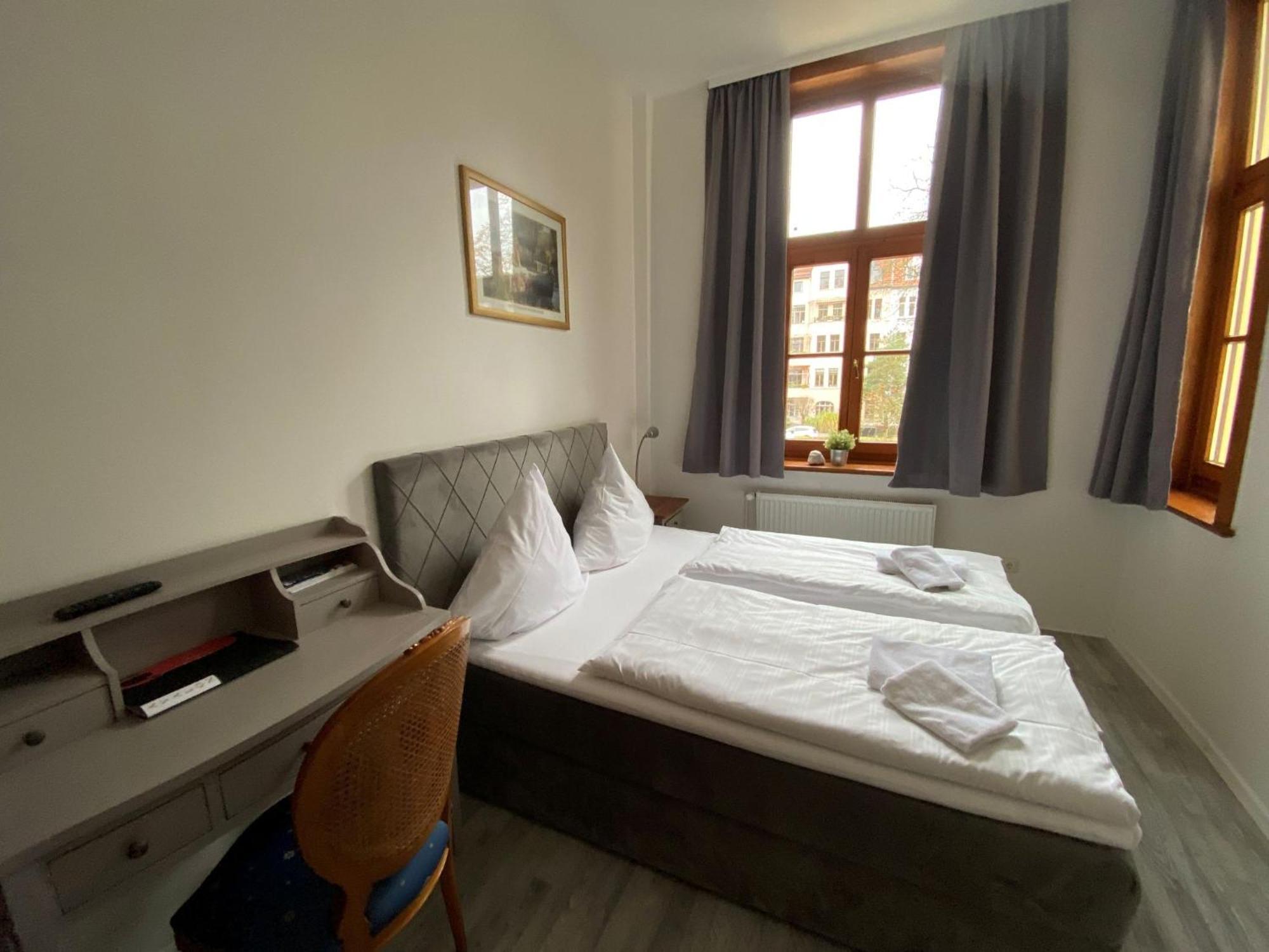 Avalon Bed & Breakfast Themen/- Nichtraucherhotel Hannover Buitenkant foto