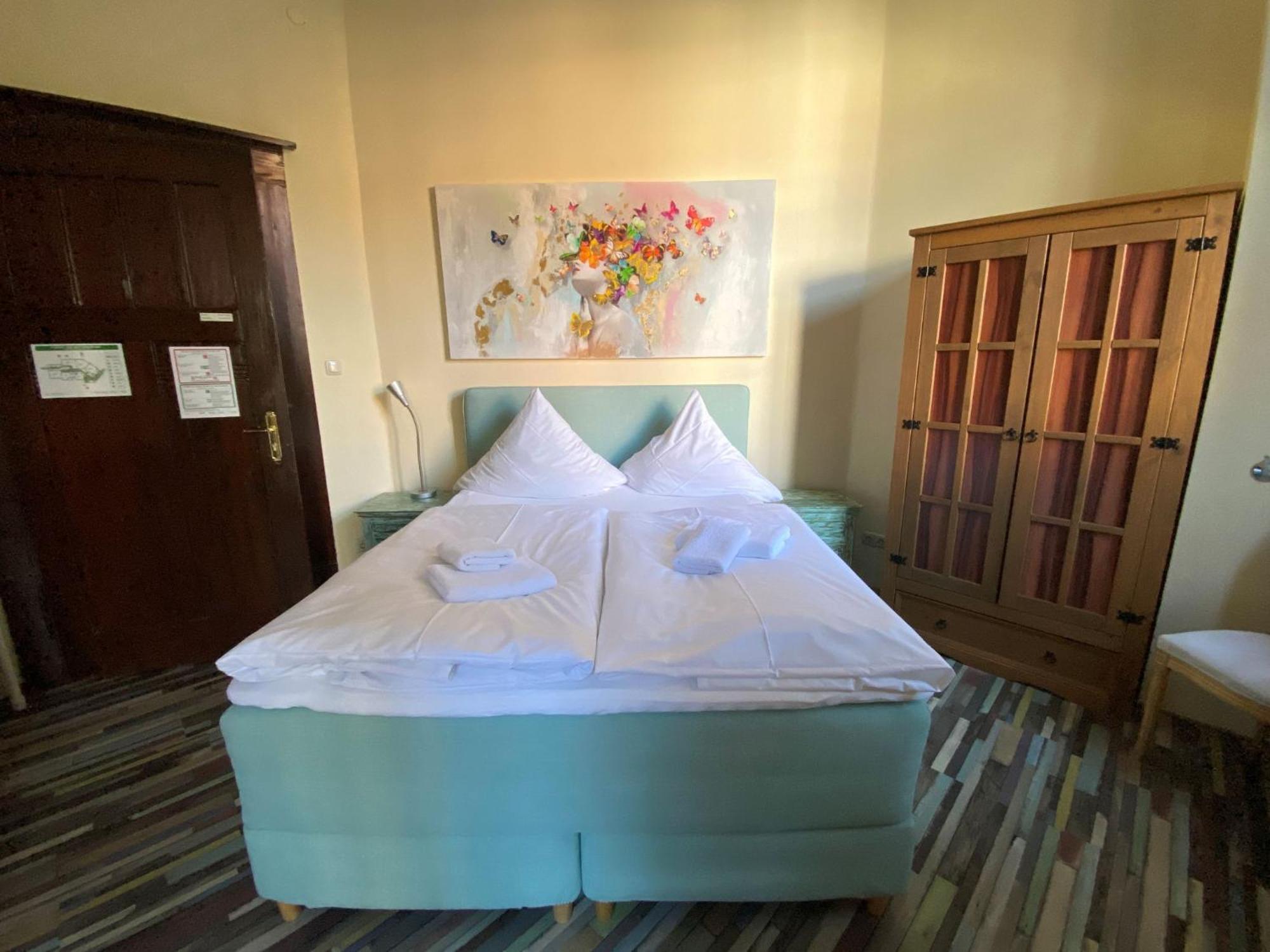 Avalon Bed & Breakfast Themen/- Nichtraucherhotel Hannover Buitenkant foto