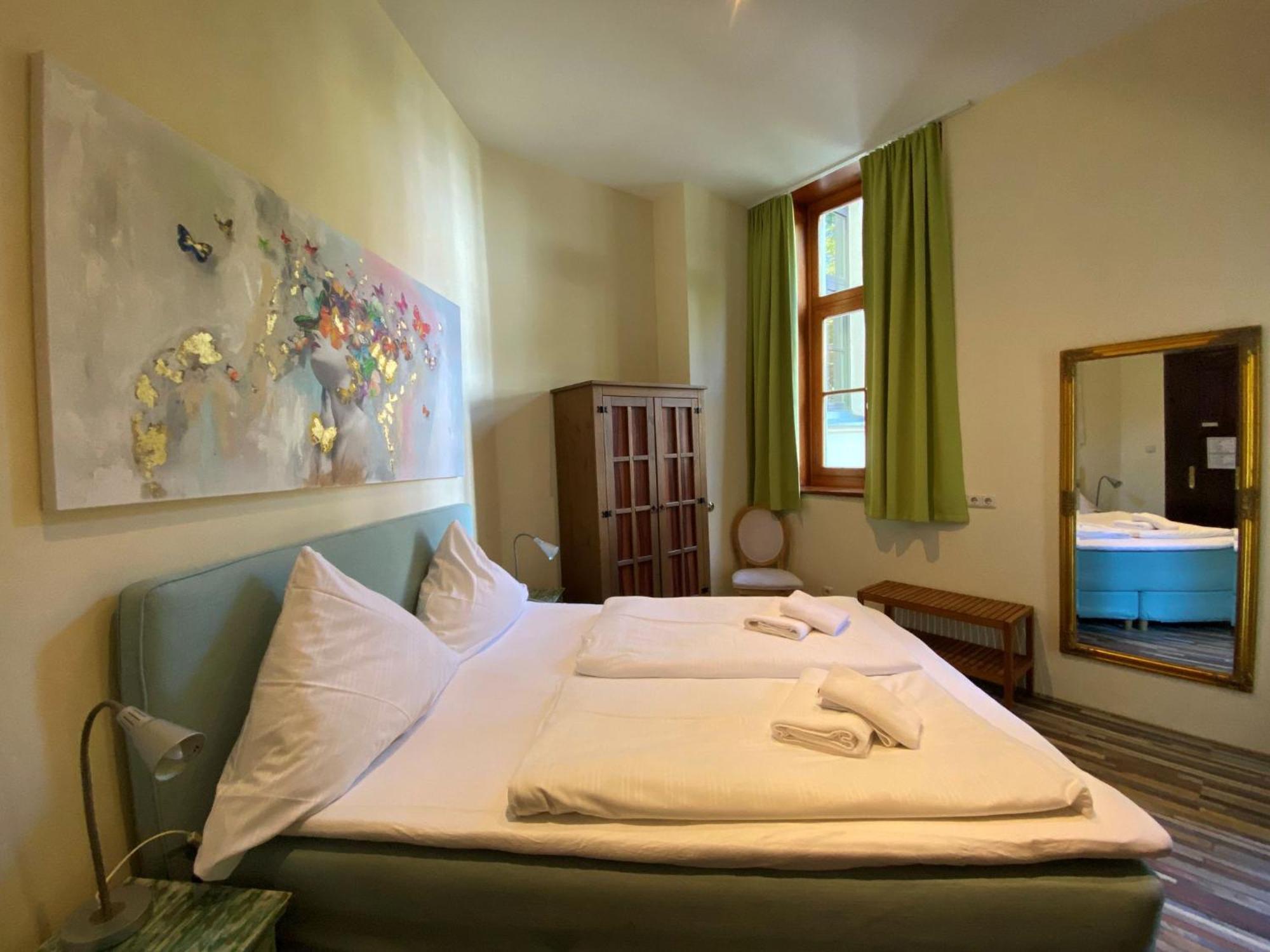 Avalon Bed & Breakfast Themen/- Nichtraucherhotel Hannover Buitenkant foto