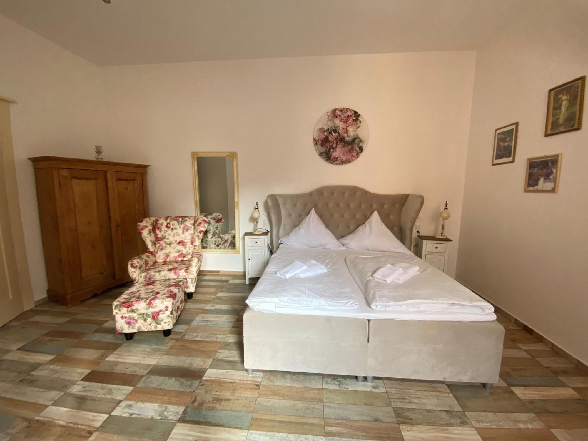 Avalon Bed & Breakfast Themen/- Nichtraucherhotel Hannover Buitenkant foto